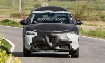2018 Alfa Romeo Stelvio spy shots