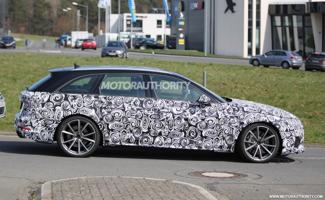 2018 Audi RS 4 Avant spy shots - Image via S. Baldauf/SB-Medien 2018 Audi RS 4 Avant spy shots - Image via S. Baldauf/SB-Medien