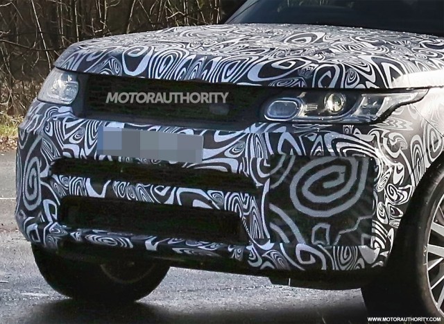 2018 Land Rover Range Rover Sport SVR facelift spy shots - Image via S. Baldauf/SB-Medien