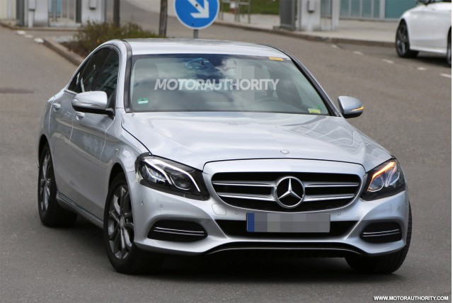2019 Mercedes-Benz C-Class facelift spy shots - Image via S. Baldauf/SB-Medien