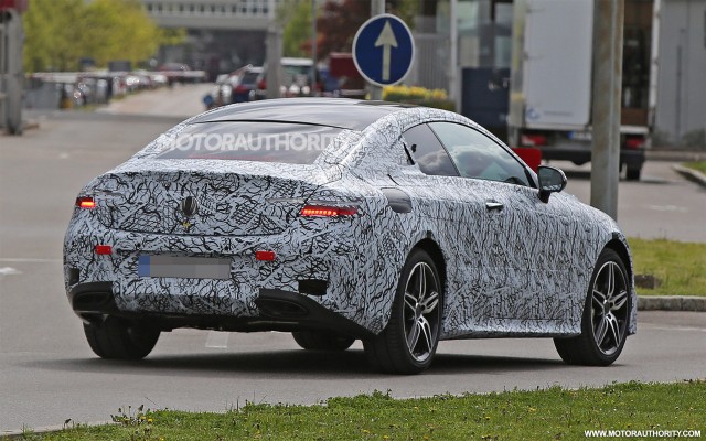 2018 Mercedes-Benz E-Class Coupe spy shots - Image via S. Baldauf/SB-Medien