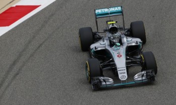 Rosberg edges out Räikkönen for 2016 Bahrain Grand Prix win