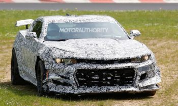 Camaro Z/28 crash, Hennessey Venom GT backstory, first Hyperloop test: Car News Headlines