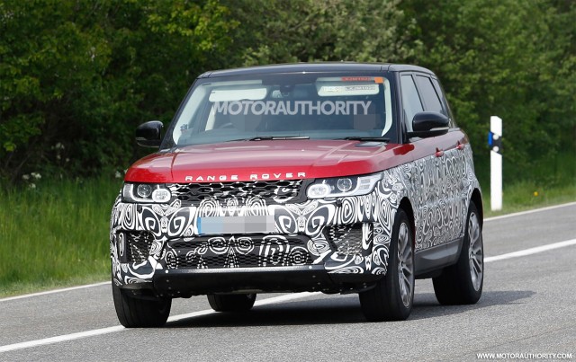 2018 Land Rover Range Rover Sport facelift spy shots - Image via S. Baldauf/SB-Medien