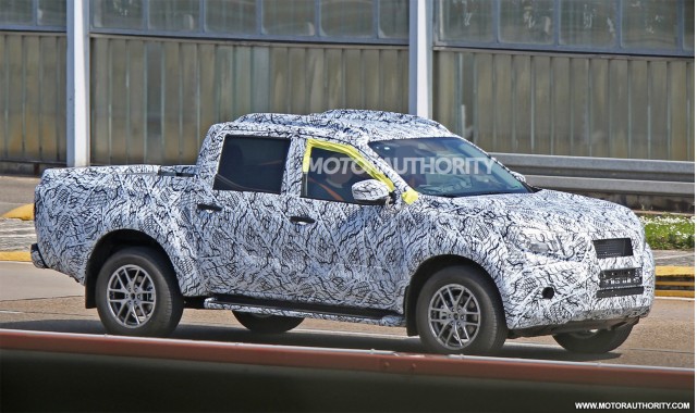 2018 Mercedes-Benz pickup truck spy shots - Image via S. Baldauf/SB-Medien