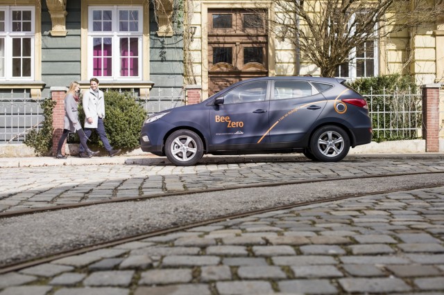Hyundai ix35 Fuel Cell for BeeZero car-sharing service Hyundai ix35 Fuel Cell for BeeZero car-sharing service