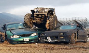 Mullet-Car Thrash Battle! (Jeep Wins) – Roadkill Ep. 49