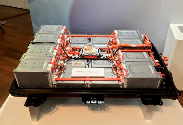 Nissan prototype 60-kWh battery pack - Nissan Technical Center, October 2015 Nissan prototype 60-kWh battery pack - Nissan Technical Center, October 2015