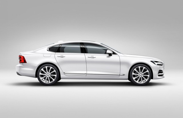 2017 Volvo S90