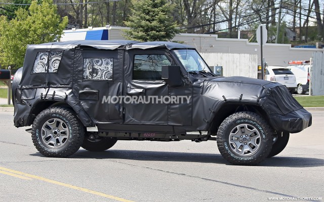 2018 Jeep Wrangler Ultimate spy shots - Image via S. Baldauf/SB-Medien