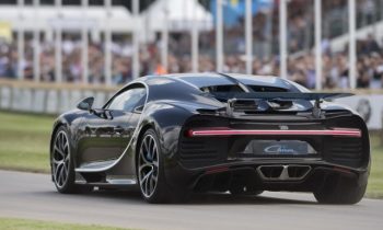 Watch the 1,480-hp Bugatti Chiron tackle the Goodwood Hillclimb