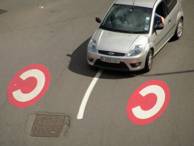 Car entering London's Congestion Charge zone [Image: Flickr user jovike]