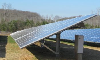 Solar power hits new U.S. heights: utility use exceeds home panels