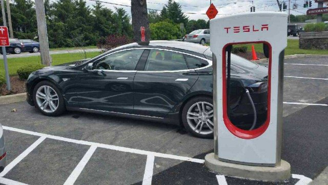 Tesla Supercharger site in Newburgh, New York, up and running - June 2015