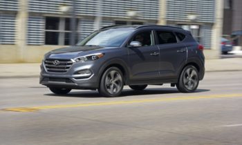 Hyundai updates '17 Tucson with Apple CarPlay, Android Auto, upgraded interior