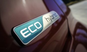 Tesla Supercharger boost, 2017 Kia Niro preview, Jaguar electric cars: Today's Car News