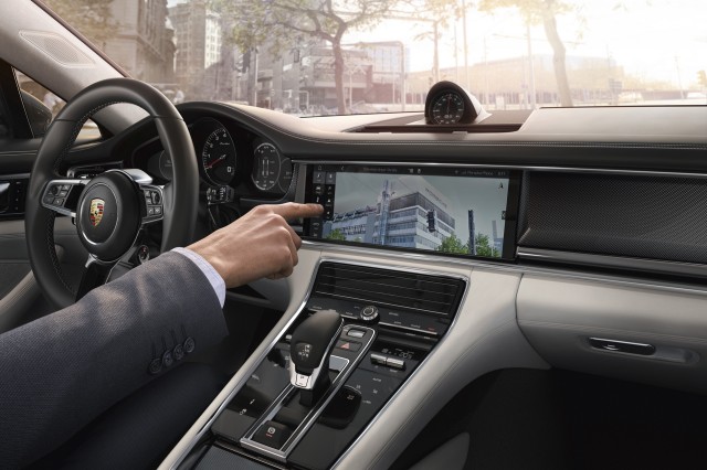 2017 Porsche Panamera
