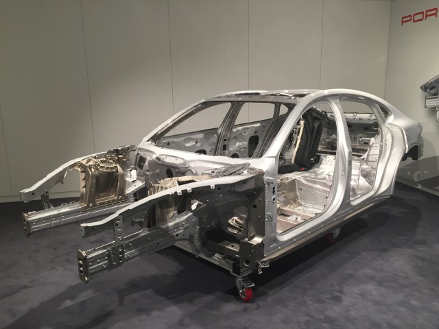 2017 Porsche Panamera, Technical Backgrounder, July 2016