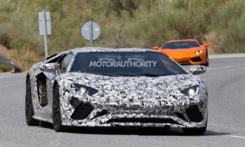 2018 Lamborghini Aventador Roadster spy shots