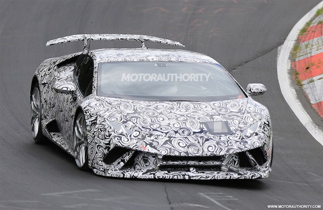 2018 Lamborghini Huracán Superleggera spy shots - Image via S. Baldauf/SB-Medien 2018 Lamborghini Huracán Superleggera spy shots - Image via S. Baldauf/SB-Medien