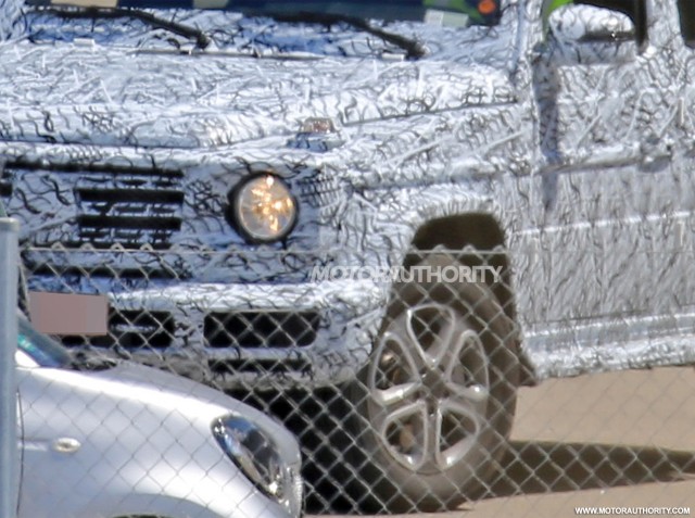 2019 Mercedes-Benz G-Class spy shots - Image via S. Baldauf/SB-Medien 2019 Mercedes-Benz G-Class spy shots - Image via S. Baldauf/SB-Medien