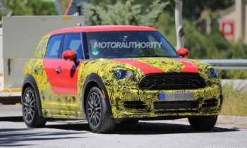 2017 Mini Countryman spy shots