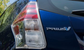 Tesla wireless charging, Toyota hybrid sales, 2017 Honda Fit: Today's Car News