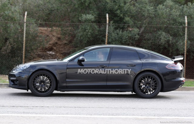 2018 Bentley Continental GT test mule spy shots - Image via S. Baldauf/SB-Medien