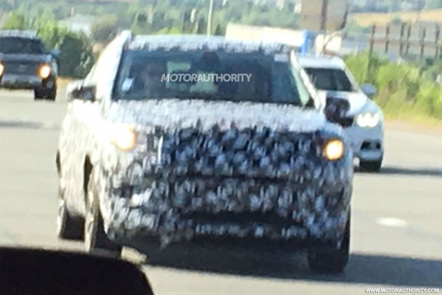 2018 Jeep Compass/Patriot replacement spy shots
