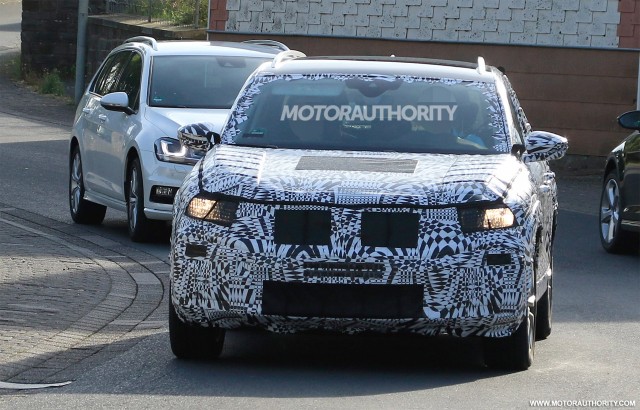 2018 Volkswagen T-Cross spy shots - Image via S. Baldauf/SB-Medien