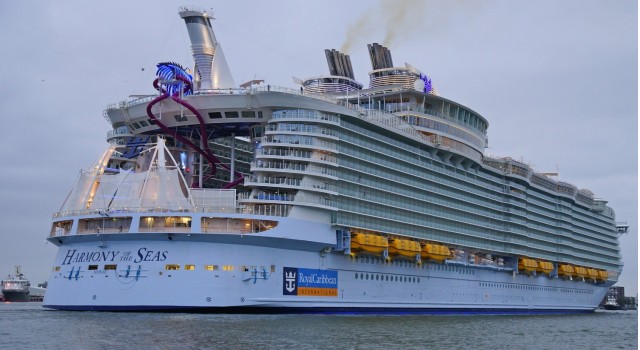 Harmony of the Seas cruise ship (photo by kees torn, via Wikimedia Commons)