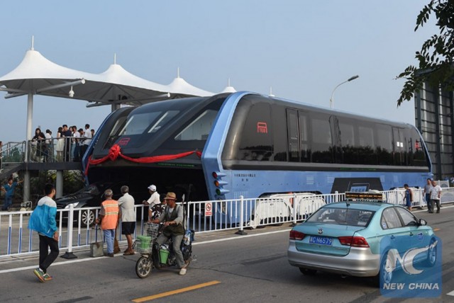 Transit Elevated Bus (TEB) - Image via China Xinhua News Transit Elevated Bus (TEB) - Image via China Xinhua News