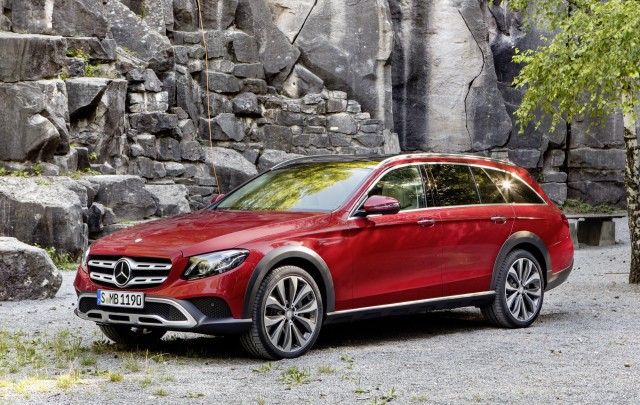 2017 Mercedes-Benz E-Class All-Terrain (European spec)