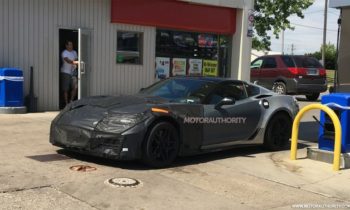 2018 Chevrolet Corvette ZR1 spy shots and video