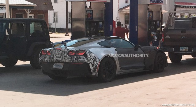 2018 Chevrolet Corvette ZR1 spy shots - Image via Martin Desormeaux 2018 Chevrolet Corvette ZR1 spy shots - Image via Martin Desormeaux