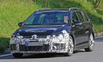 2018 Volkswagen Golf R Variant spy shots