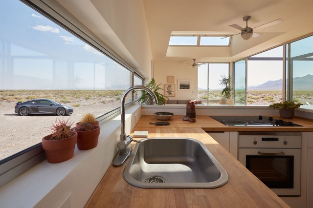 Audi partners with Airbnb for R8 travel trip