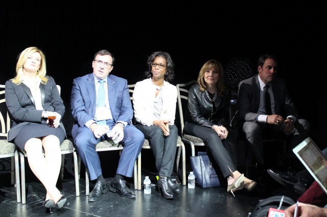 GM executive panel, CES 2016: Pam Fletcher, Alan Batey, Alicia Boler-Davis, Mary Barra, Mark Reuss GM executive panel, CES 2016: Pam Fletcher, Alan Batey, Alicia Boler-Davis, Mary Barra, Mark Reuss