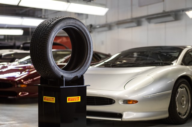 New Pirelli tire for the Jaguar XJ220