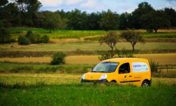 U.S.P.S. picks AM General to build next-generation mail trucks