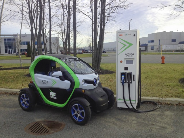 Renault Twizy 40 arrives in Canada, March 2016 [photo: Azra]