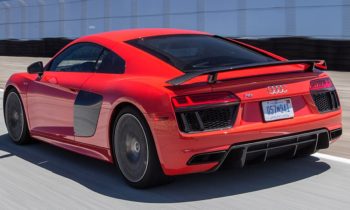 2017 Audi R8 V10 (Plus) Hot Lap! – 2016 Best Driver’s Car Contender