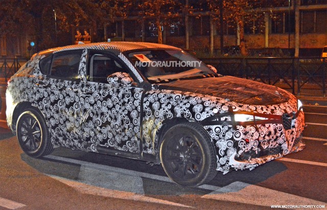2018 Alfa Romeo Stelvio spy shots - Image via S. Baldauf/SB-Medien 2018 Alfa Romeo Stelvio spy shots - Image via S. Baldauf/SB-Medien