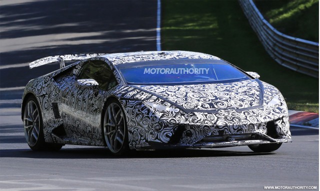 2018 Lamborghini Huracán Superleggera spy shots - Image via S. Baldauf/SB-Medien 2018 Lamborghini Huracán Superleggera spy shots - Image via S. Baldauf/SB-Medien
