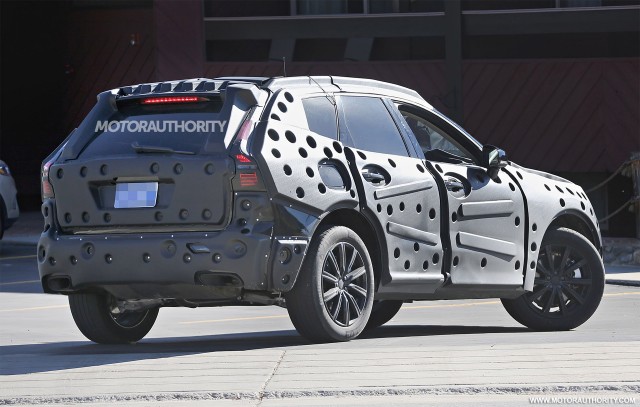 2018 Volvo XC60 spy shots - Image via S. Baldauf/SB-Medien