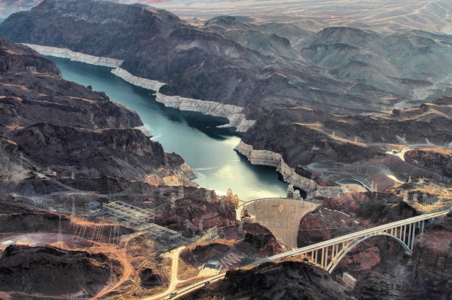Hoover Dam by Flickr user Airwolfhound (Used under CC License)