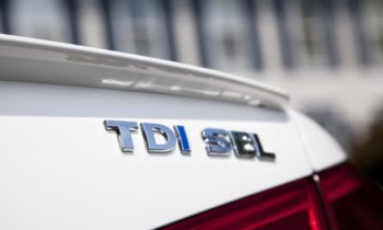 VW diesel disposal, White House electric-car plans, EPA fuel-economy report: Today's Car News