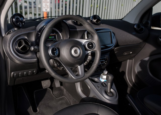 2017 Smart Fortwo Electric Drive - first drive, Miami, Nov 2016 [photo: Jeff Jablansky]