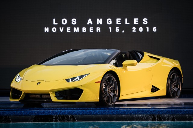 Lamborghini Huracán Rear-Wheel Drive Spyder, 2016 Los Angeles auto show