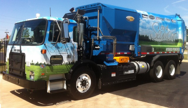 Parker Runwise hydraulic hybrid garbage truck (City of Seymour)
